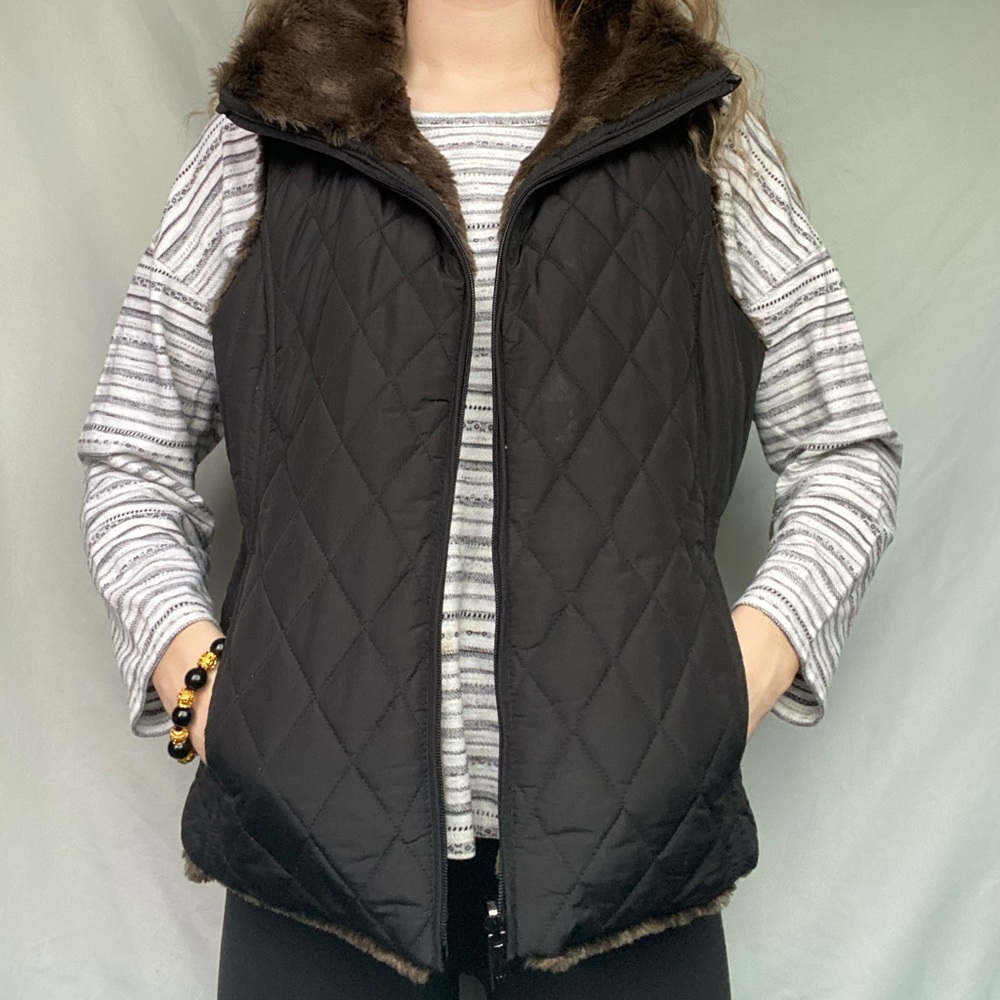 Donating soon!!! Reversible Soft Black And Brown Small Vest